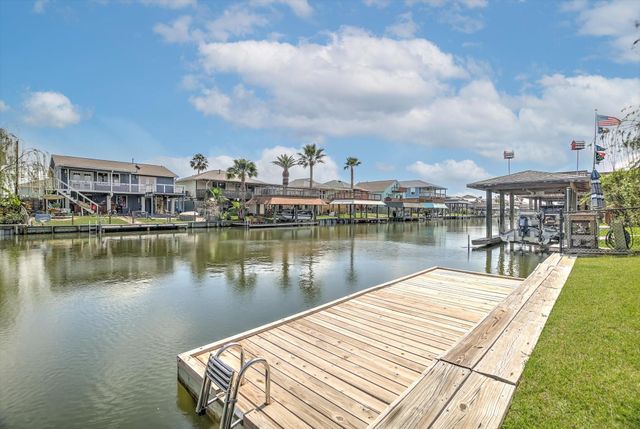 505 Pompano Street, Bayou Vista, TX 77563