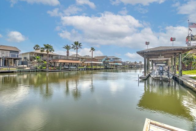 505 Pompano Street, Bayou Vista, TX 77563