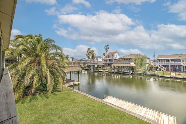 505 Pompano Street, Bayou Vista, TX 77563