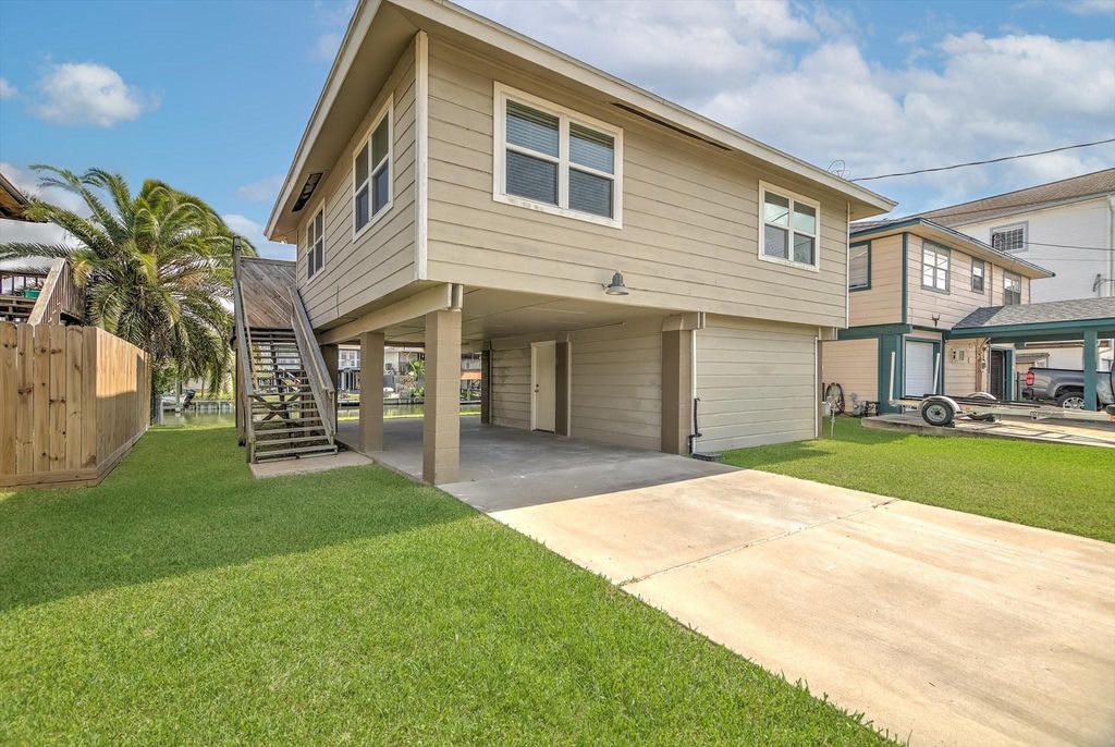 505 Pompano Street, Bayou Vista, TX 77563