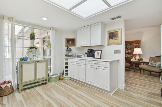 4207 ARBORWOOD LANE, Tampa, FL 33618