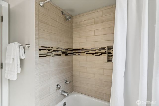 9009 30th Avenue NW, Seattle, WA 98117