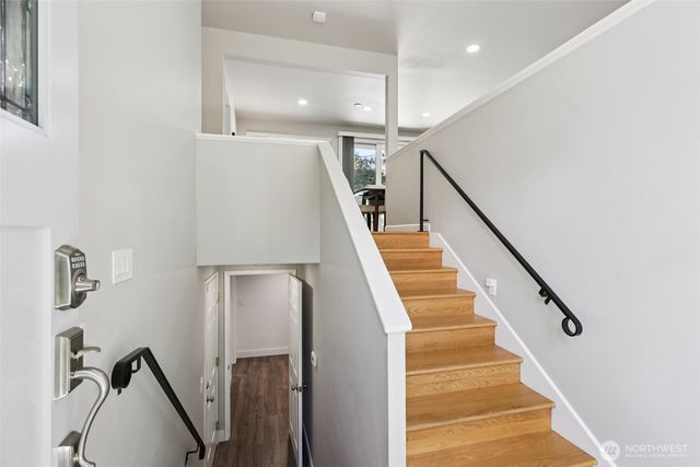 9009 30th Avenue NW, Seattle, WA 98117