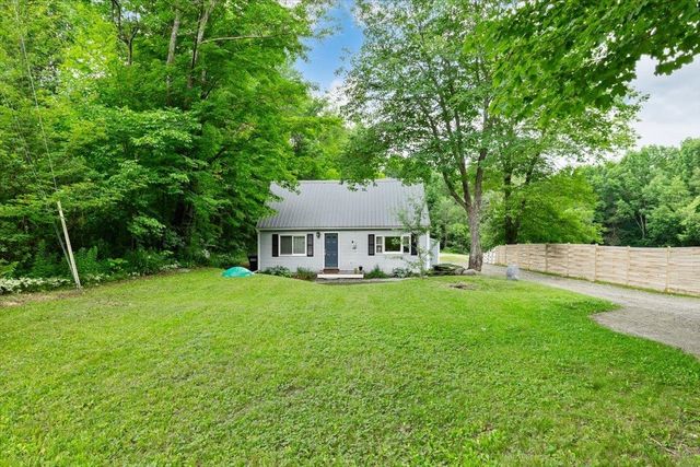 2083 Bartlett Hill Road, Cambridge, VT 05464