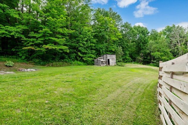 2083 Bartlett Hill Road, Cambridge, VT 05464
