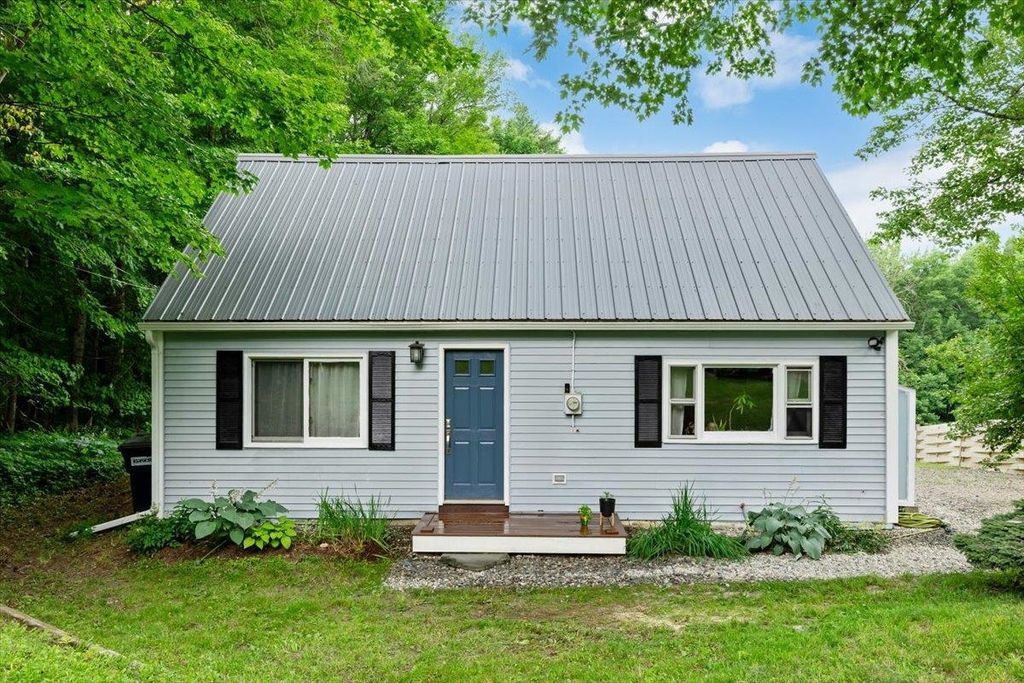 2083 Bartlett Hill Road, Cambridge, VT 05464