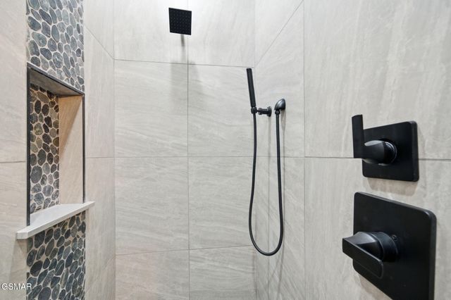 638 Ridge Top Loop, Gatlinburg, TN 37738