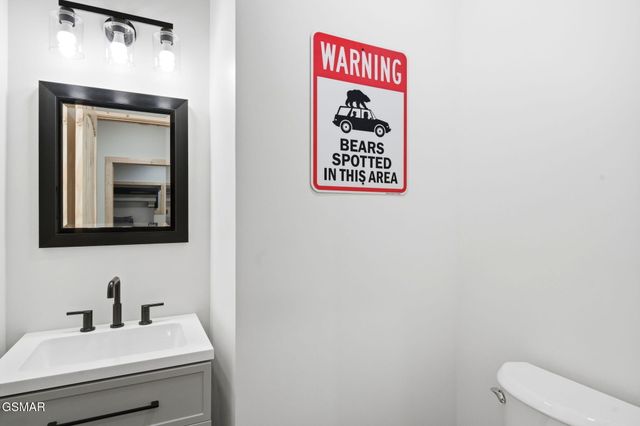 638 Ridge Top Loop, Gatlinburg, TN 37738