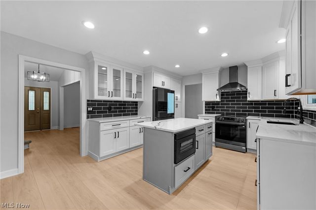 17069 Partridge Drive, Strongsville, OH 44136