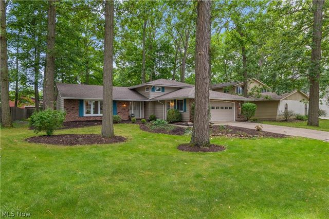 17069 Partridge Drive, Strongsville, OH 44136