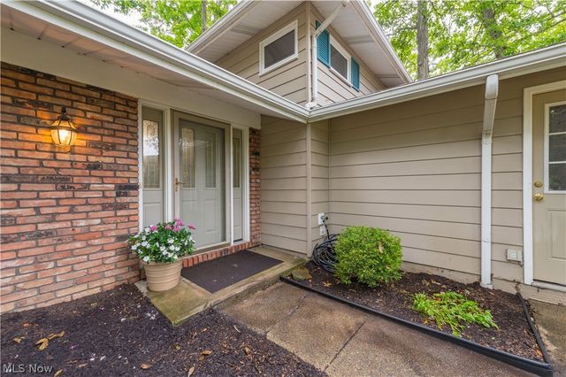 17069 Partridge Drive, Strongsville, OH 44136