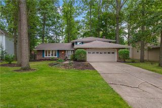 17069 Partridge Drive, Strongsville, OH 44136