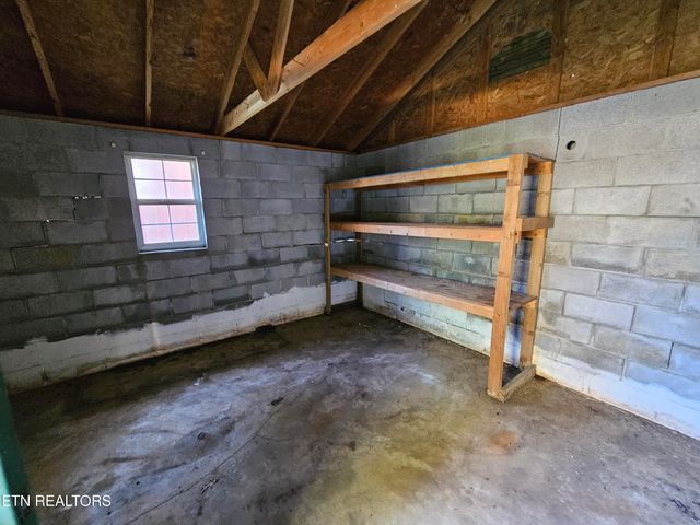 576 Mecca Pike, Tellico Plains, TN 37385