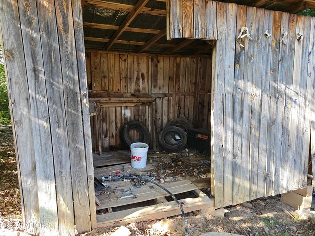 576 Mecca Pike, Tellico Plains, TN 37385