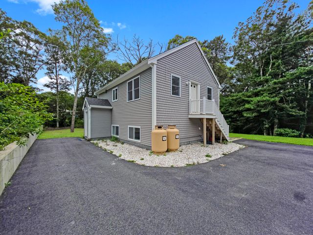 1055 E Falmouth Highway, Falmouth, MA 02540