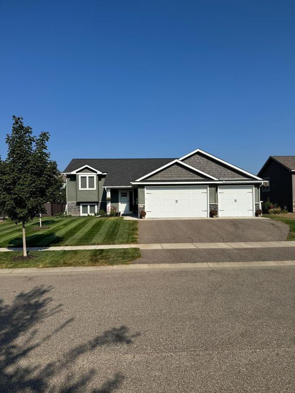 3177 Kingston Street, River Falls, WI 54022