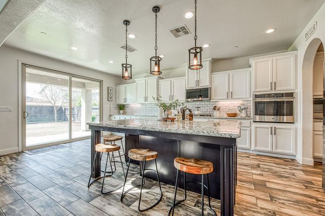 753 E Aretha Avenue, Fowler, CA 93625