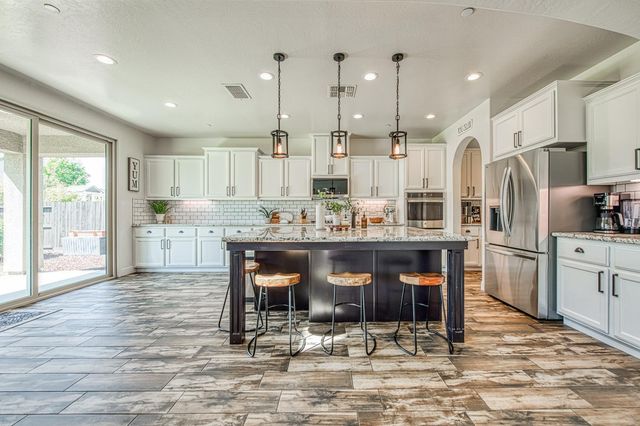 753 E Aretha Avenue, Fowler, CA 93625