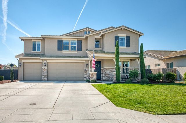 753 E Aretha Avenue, Fowler, CA 93625