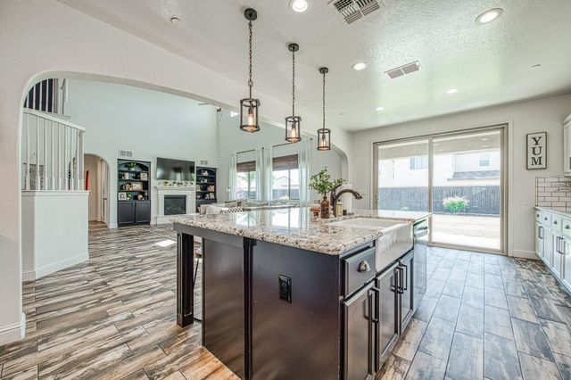 753 E Aretha Avenue, Fowler, CA 93625