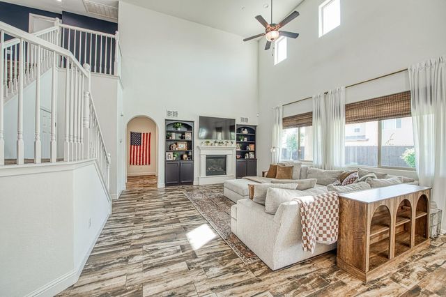 753 E Aretha Avenue, Fowler, CA 93625