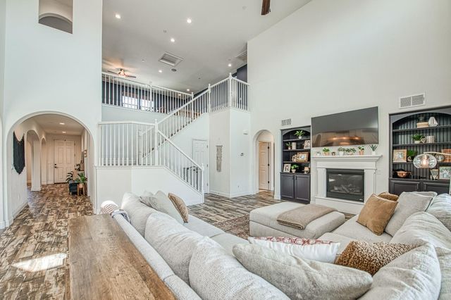 753 E Aretha Avenue, Fowler, CA 93625