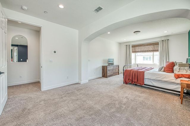 753 E Aretha Avenue, Fowler, CA 93625