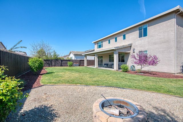 753 E Aretha Avenue, Fowler, CA 93625