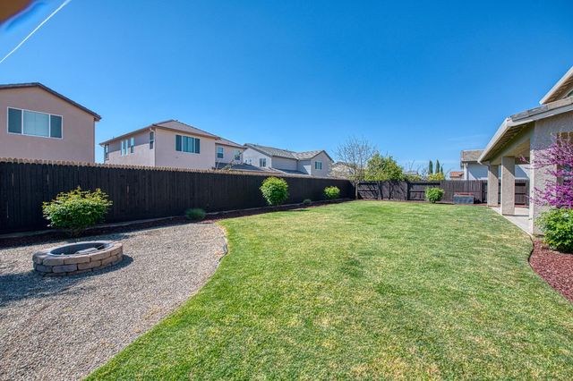 753 E Aretha Avenue, Fowler, CA 93625
