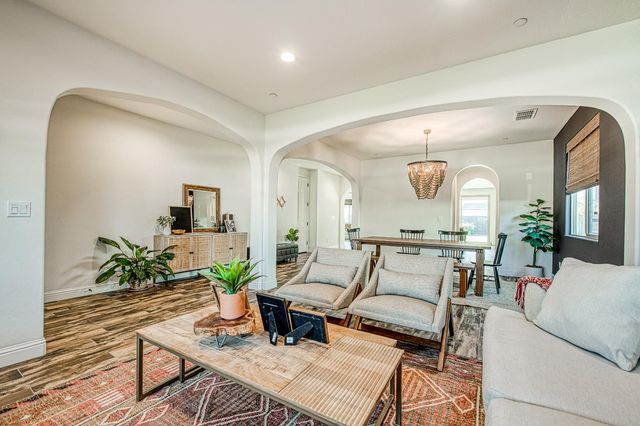 753 E Aretha Avenue, Fowler, CA 93625