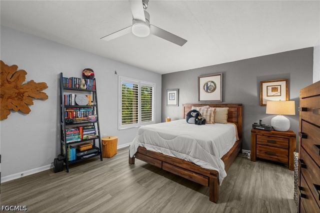 2069 W Lakeview BLVD 5, North Fort Myers, FL 33903