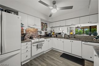 2069 W Lakeview BLVD 5, North Fort Myers, FL 33903