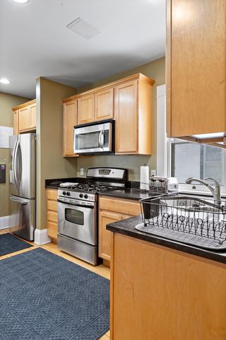 888 Laurel Avenue, Saint Paul, MN 55104