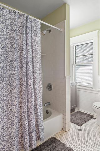 888 Laurel Avenue, Saint Paul, MN 55104