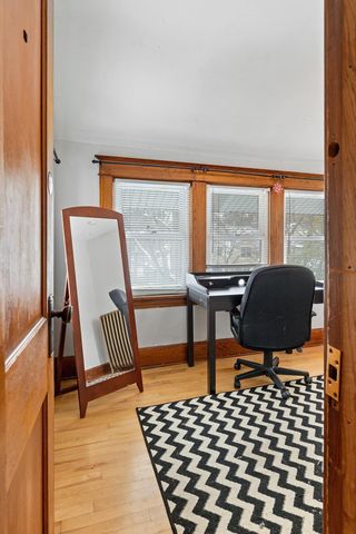 888 Laurel Avenue, Saint Paul, MN 55104