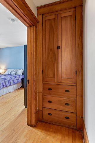 888 Laurel Avenue, Saint Paul, MN 55104