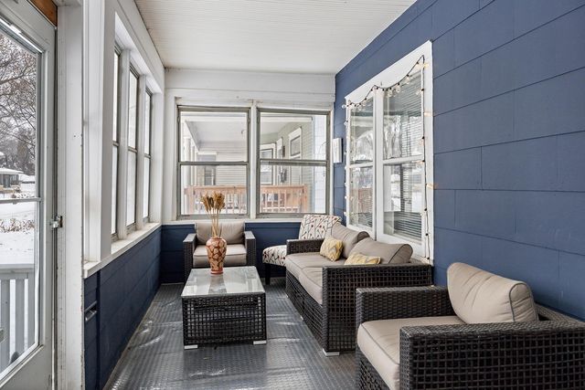 888 Laurel Avenue, Saint Paul, MN 55104