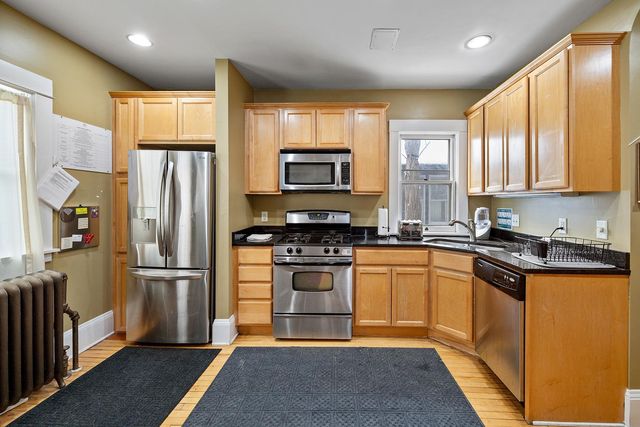 888 Laurel Avenue, Saint Paul, MN 55104