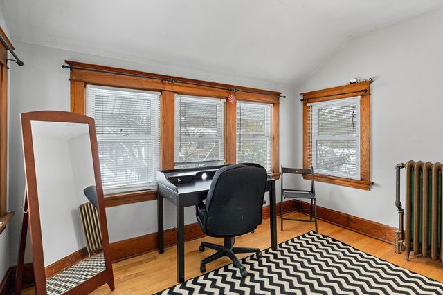 888 Laurel Avenue, Saint Paul, MN 55104