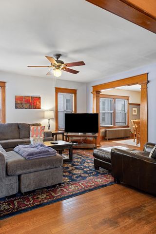 888 Laurel Avenue, Saint Paul, MN 55104