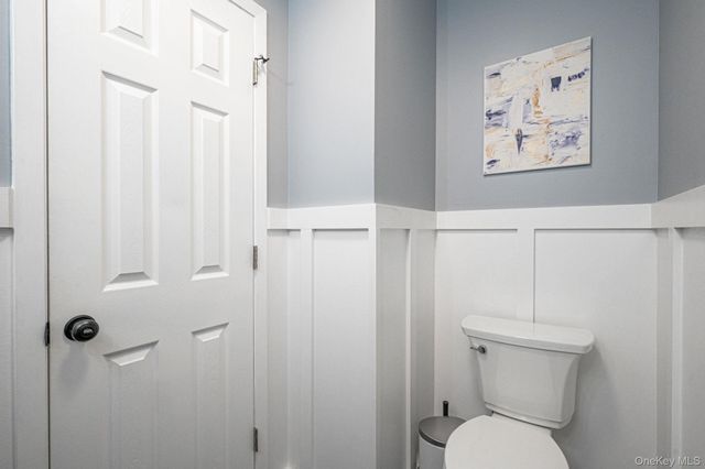 4 Lehigh Drive, Smithtown, NY 11787