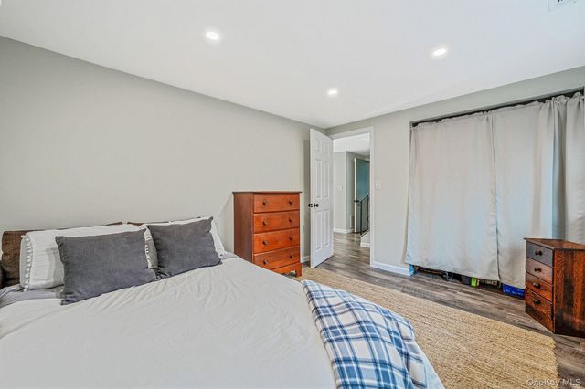 4 Lehigh Drive, Smithtown, NY 11787