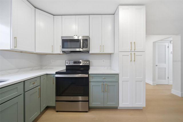 5401 E 98TH AVENUE, Temple Terrace, FL 33617