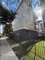 2906 Baer Street, Houston, TX 77020