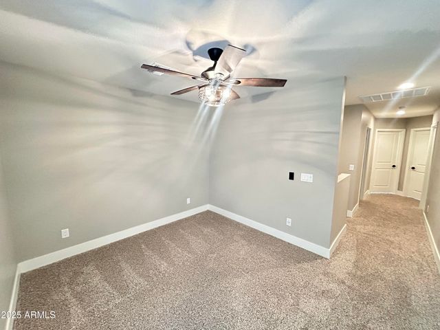 905 W DOBBINS Road, Phoenix, AZ 85041
