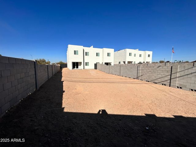 905 W DOBBINS Road, Phoenix, AZ 85041