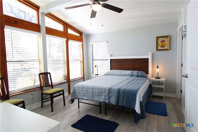 805 W 7th Avenue, Belton, TX 76513