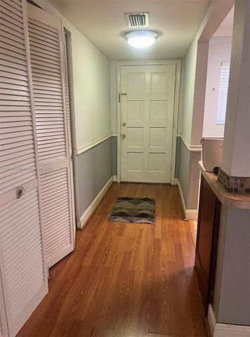 3250 NW 85th Ave 10, Coral Springs, FL 33065