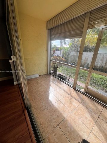 3250 NW 85th Ave 10, Coral Springs, FL 33065