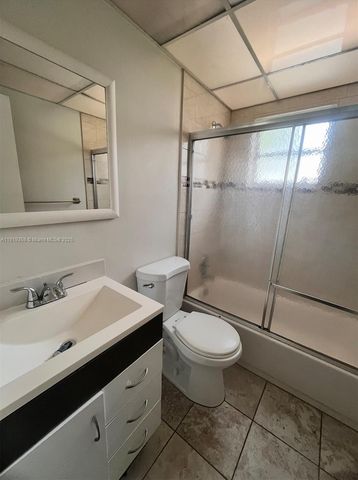 3250 NW 85th Ave 10, Coral Springs, FL 33065